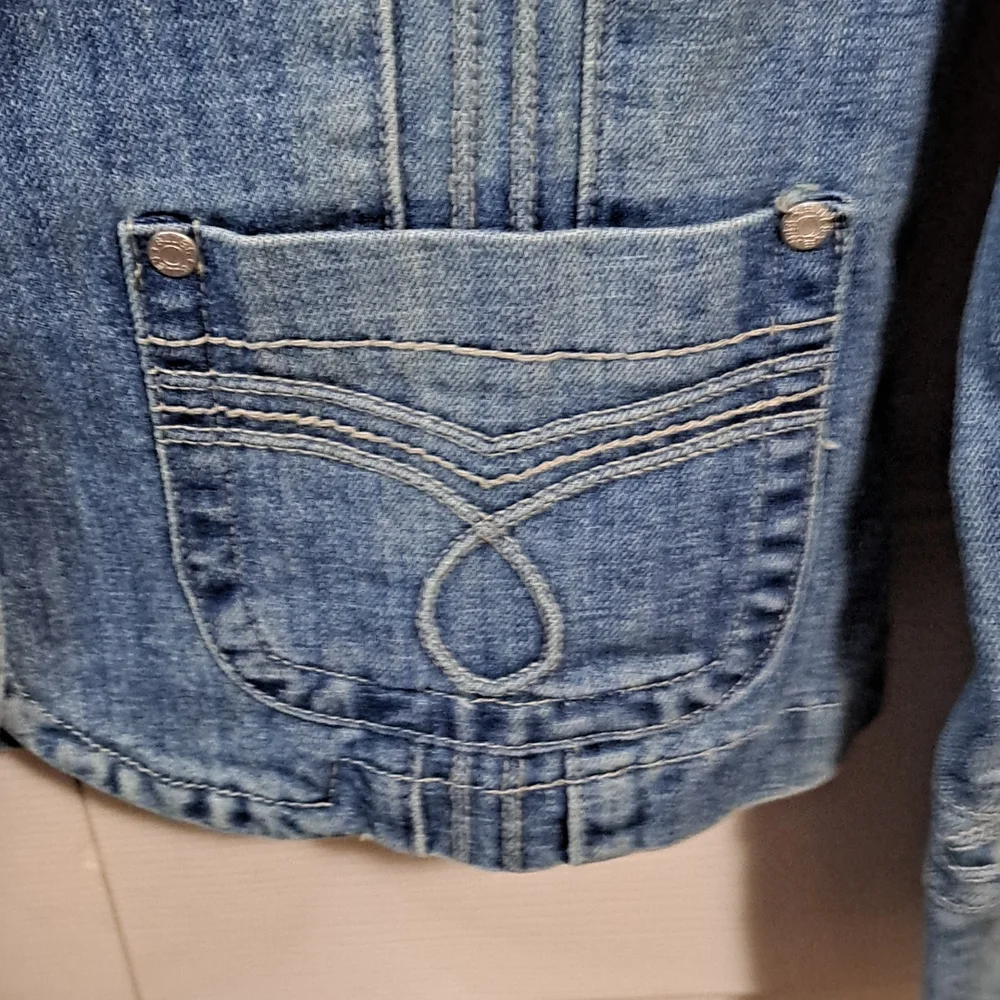 Vintage Baccini fitted jean denim jacket - Med - embroidered v-neck button-up
